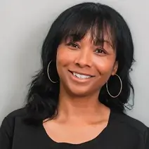 STEPHANIE WICKS - Photo